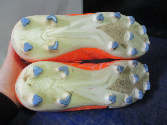 Load image into Gallery viewer, Used Puma Ultra Orange Soccer Cleats Size 4
