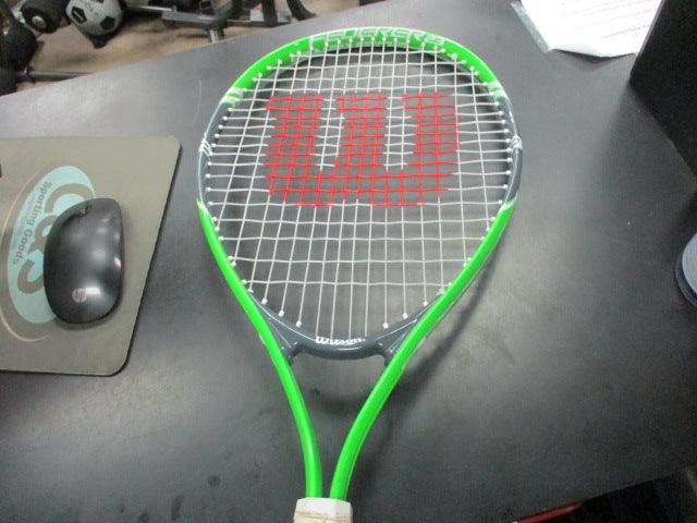 Load image into Gallery viewer, Used Wilson Federer 23&quot; Tennis Racquet
