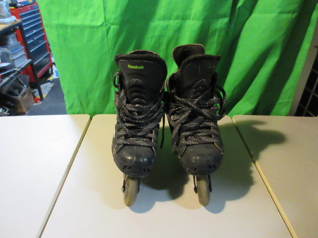 Load image into Gallery viewer, Used Reebok 6k Pump Black Size 4.5 Roller Skates
