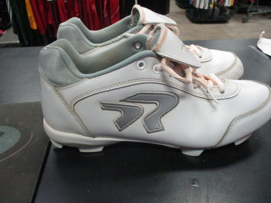 Used Ringor Size 10.5 Softball Cleats