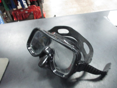 Used Black Scuba Mask