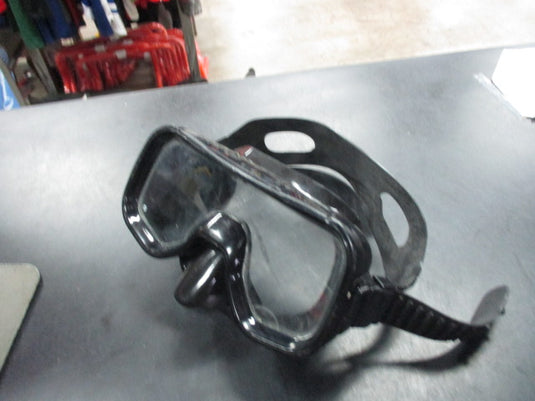 Used Black Scuba Mask