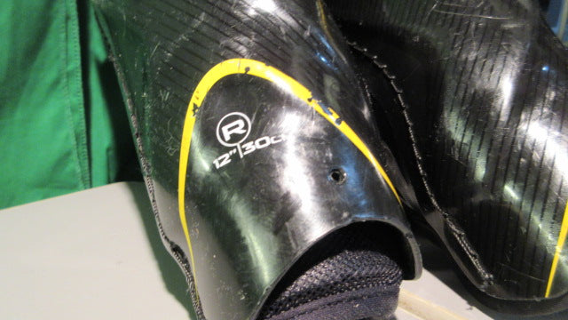 Load image into Gallery viewer, Used Easton Stealth Hockey RS Shin Pads 12” Guards
