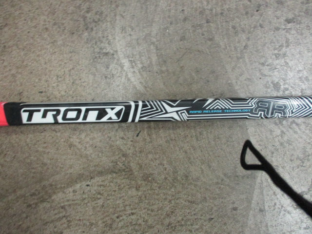 Load image into Gallery viewer, Used Tron-x Vanquish Speedflex 63&#39;&#39; Right Hand Hockey Stick
