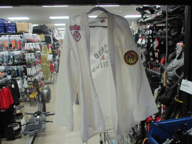 Load image into Gallery viewer, Used ATA Karate Gi Size 6
