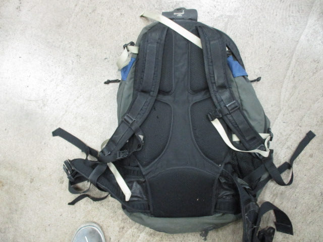 Load image into Gallery viewer, Used Kelty Redwing 3100 Hiking Backpack
