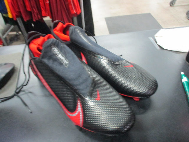 Load image into Gallery viewer, Used Nike Vapor 360 Pro Football Cleats Size 12
