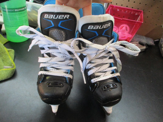 Used Bauer XLP Hockey Skates Size Youth 7