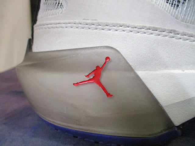 Load image into Gallery viewer, Used Nike Jordan RJ XXXVII Basketball Shoes Youth Size 7 - small wear
