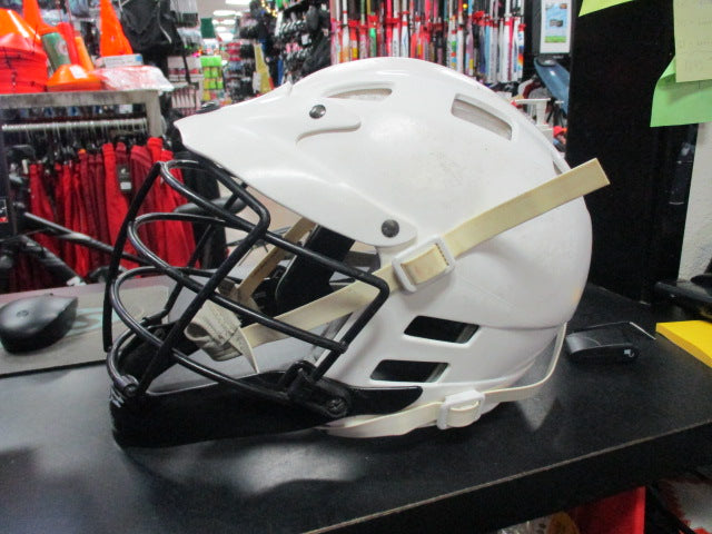 Load image into Gallery viewer, Used Lacrosse CASCADE PRO Youth Helmet w/ Chinstrap
