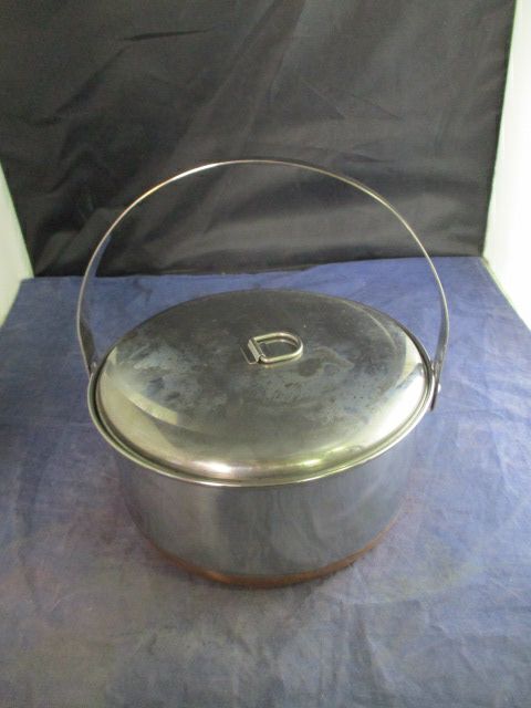 Load image into Gallery viewer, Used Vintage Stansport Stainless Steel Family Cook Set - some wear
