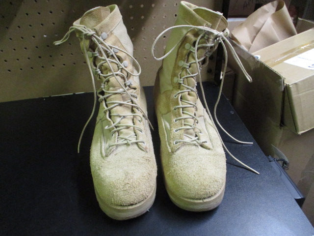 Load image into Gallery viewer, Used Belleville Goretex Flight Boots Size 10 W
