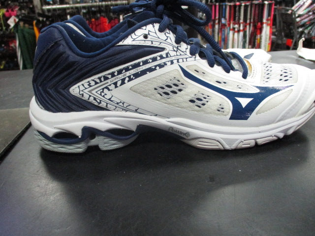 Load image into Gallery viewer, Used Mizuno Wave Lighting Z5 Size 7.5 Volleyball shoes
