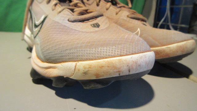 Load image into Gallery viewer, Used Nike Trout Low Rim Youth 6Y Baseball Cleats
