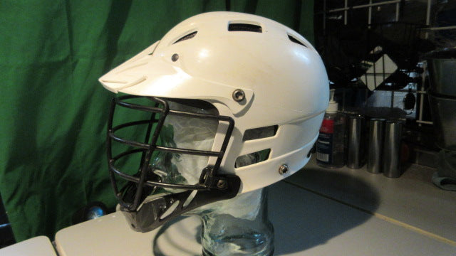 Load image into Gallery viewer, Used Cascade CLH2 Youth Lacrosse Helmet Size: XXS (21&quot; -Under)
