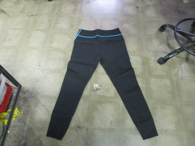 Load image into Gallery viewer, Used Gold Fiin Womens 2XL Wet Suit Pants
