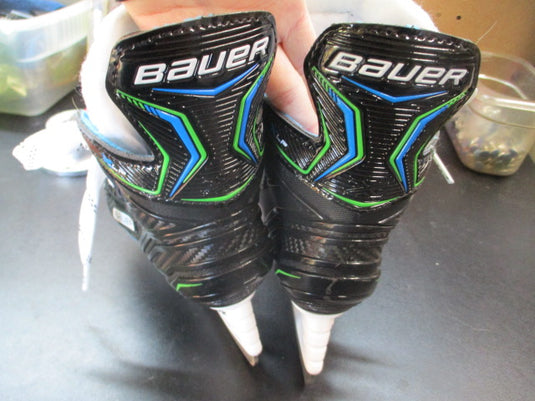 Used Bauer XLP Hockey Skates Size Youth 7