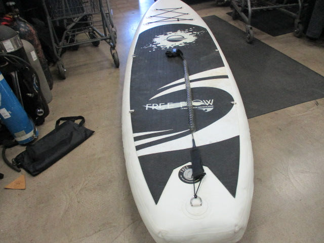 Load image into Gallery viewer, Used SereneLife Free Flow Inflatable Stand Up Paddle Board Fin Behind Counter
