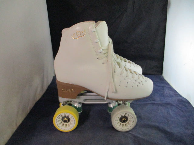 Load image into Gallery viewer, Used Edea Eco Rhinestone Quad Roller Skates Women&#39;s Size 8 Made in Italy
