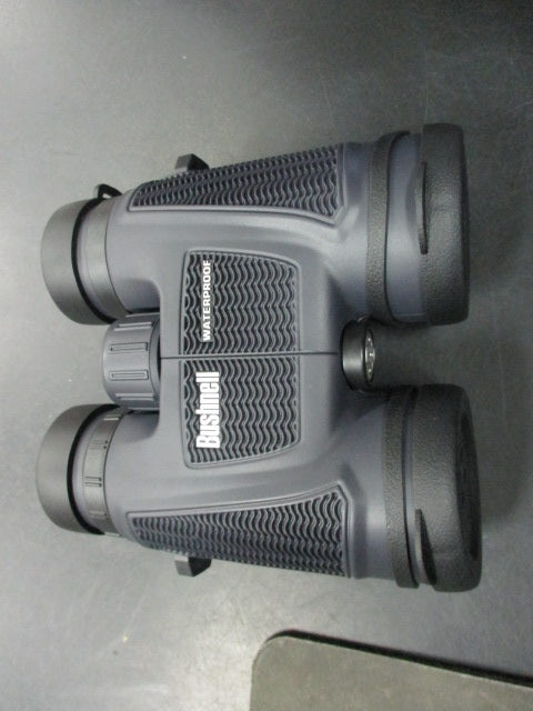 Load image into Gallery viewer, Used Bushnell H2O Roof Prism Binoculars
