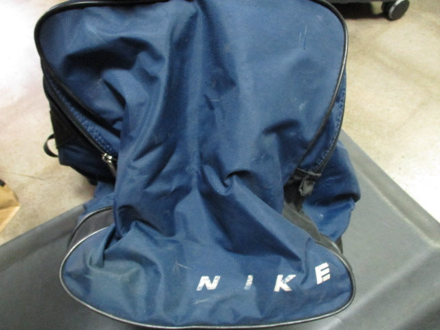 Load image into Gallery viewer, Used Nike Basketball Bag
