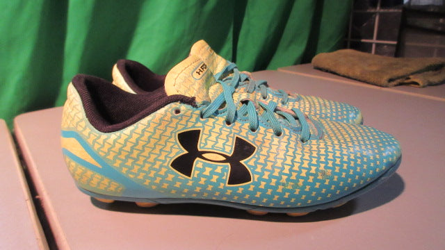 Load image into Gallery viewer, Used Under Armour Speed Force Youth Size: 2.5 Outdoor Soccer Cleat
