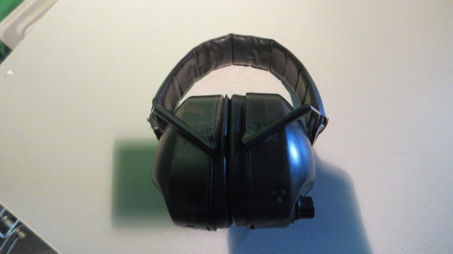 Load image into Gallery viewer, Used Western Saftey Ear Muffs
