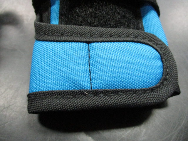 Load image into Gallery viewer, Used 187 Killer Pads Blue Size Junior Wrist Guards
