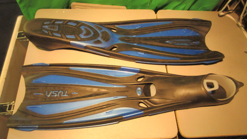 Used TUSA SOLLA Size 8-9 Dive Fins