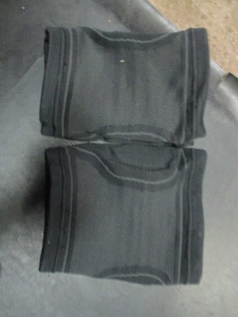 Used Nike Size XL/2XL Knee Pads