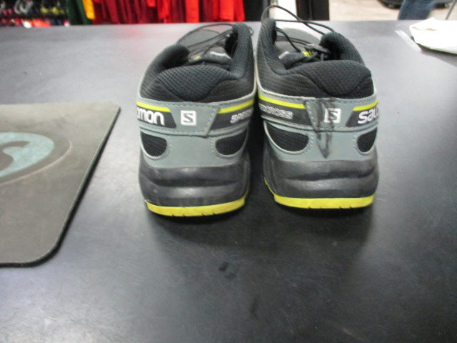 Load image into Gallery viewer, Used Salomon Kids Speedcross Trail Running Shoes Size 2
