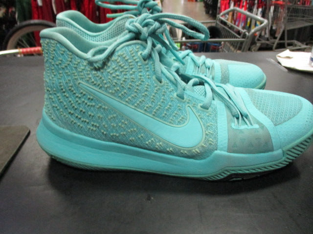 Load image into Gallery viewer, Used Kyrire 3 EP Tiffany Size Youth 6.5 Basketball Shoes
