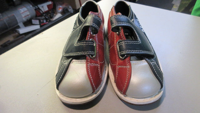 Load image into Gallery viewer, Used Classic Bowling Shoes Size 13
