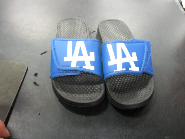 Load image into Gallery viewer, Used LA Dodger Blue Size Youth Small Sandles
