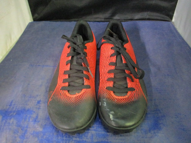 Load image into Gallery viewer, Used Puma Spirit II TT Indoor Soccer Cleats Adult Size 7
