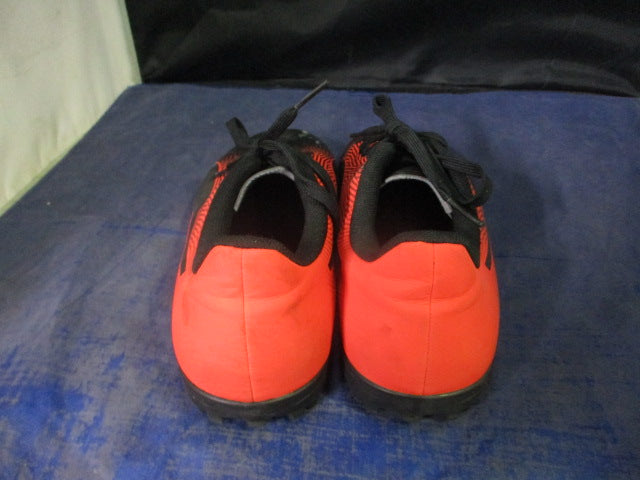 Load image into Gallery viewer, Used Puma Spirit II TT Indoor Soccer Cleats Adult Size 7
