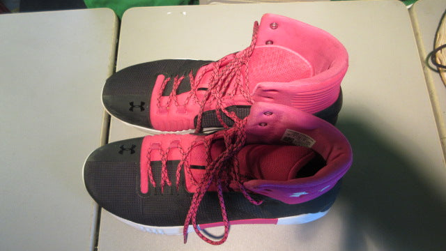 Load image into Gallery viewer, Used Under Armour Size 12 Black/Pink Basketball Shoes
