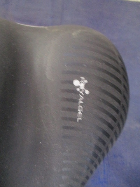 Used Selle Royal Avenue RoyalGel Bicycle Seat - small tear