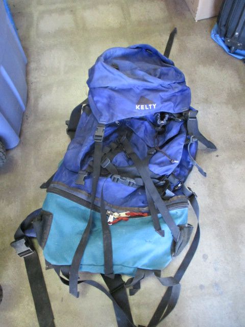 Used Kelty Arapaho 6400 Internal Frame Hiking Backpack - has wear