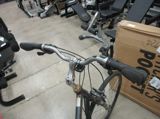 Used Schwinn Voyager 700C 24 Speed Hybrid Bike