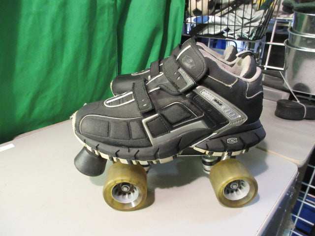 Load image into Gallery viewer, Used Sketchers Roller Skates Size 7
