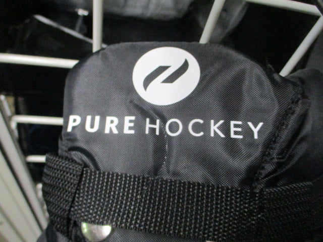 Load image into Gallery viewer, Used Pure Hockey Breezers Youth Size Large
