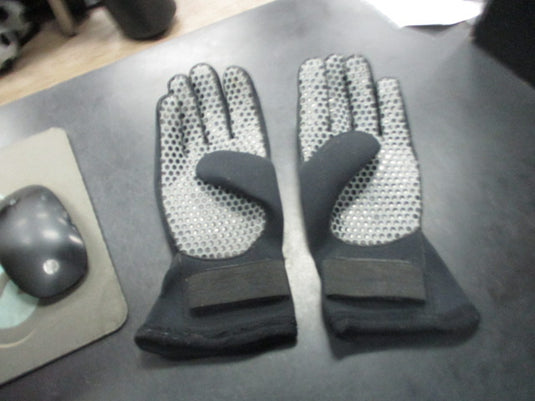 Used Tilos Titanium Dive Gloves Size Medium