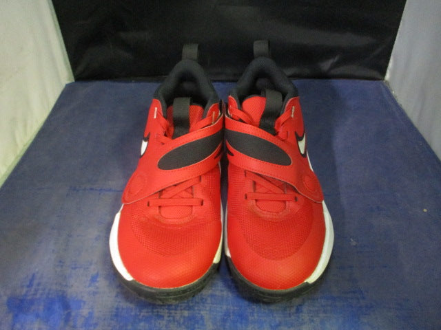 Load image into Gallery viewer, Used Nike Team Hustle D 11 Basketball Shoes Youth Size 5
