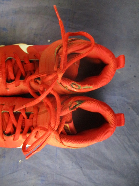 Load image into Gallery viewer, Used Nike Trout Cleats Youth Size 3 - wear
