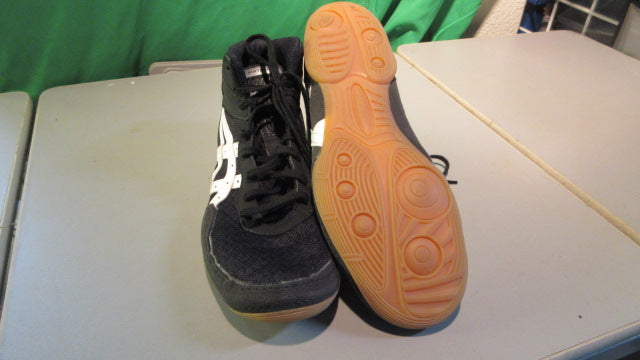 Load image into Gallery viewer, Used Oasics Matflex Size 8 Wrestling Shoes
