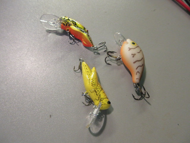 Load image into Gallery viewer, Used 3-Piece Fishing Lure Set
