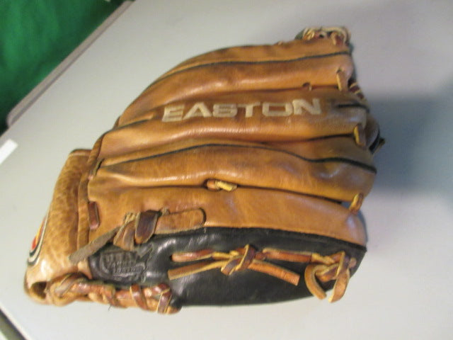 Load image into Gallery viewer, Used Easton Genuine Series 11.5&quot; Glove - LEFTY
