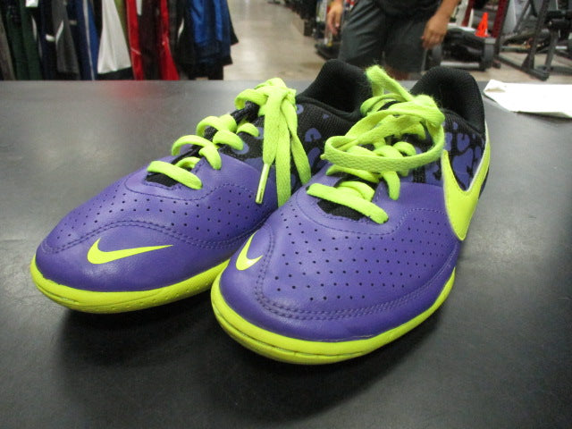 Load image into Gallery viewer, Used Nike Elastico II Indoor Soccer Shoes Sz 2
