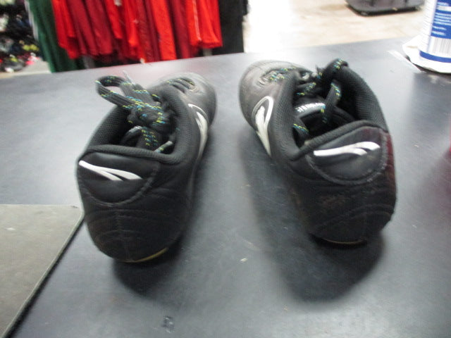 Load image into Gallery viewer, Used Puma Procat Size 1 Soccer Cleats
